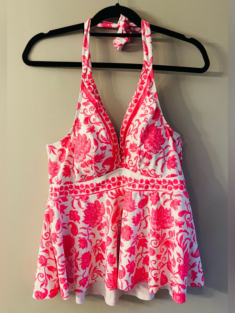 SHEIN White & Hot Pink Floral Halter Top